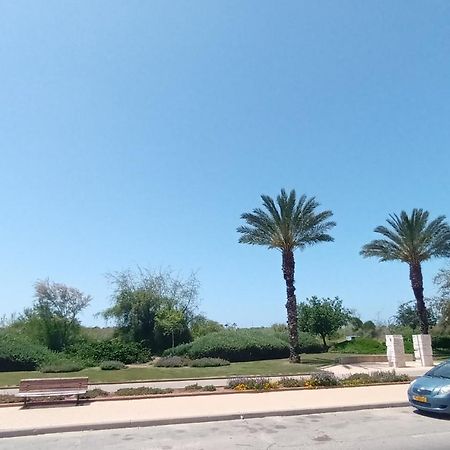 Beach Suite Israel- Private Jacuzzi Garden Suite & Gym, 3 Min Walk To Beach ביץ סוייט ישראל- ג'קוזי פרטי בגינה 3 דקות הליכה לים וחדר כושר Ashkelon Extérieur photo
